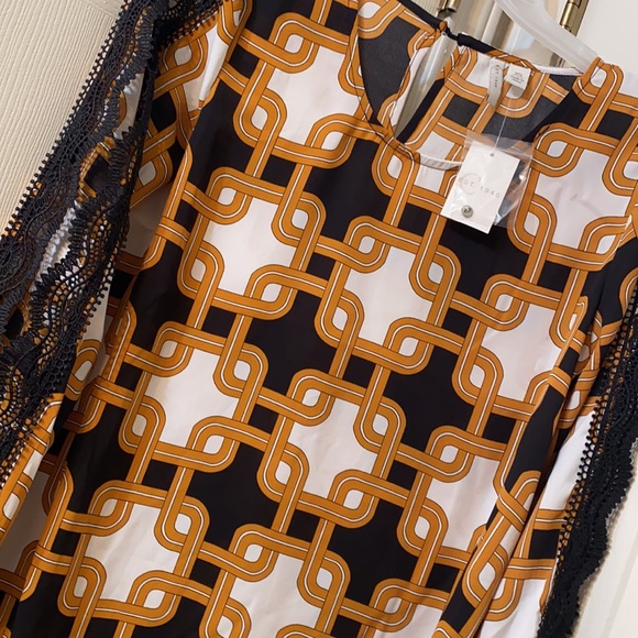 Blouse - Picture 2 of 6